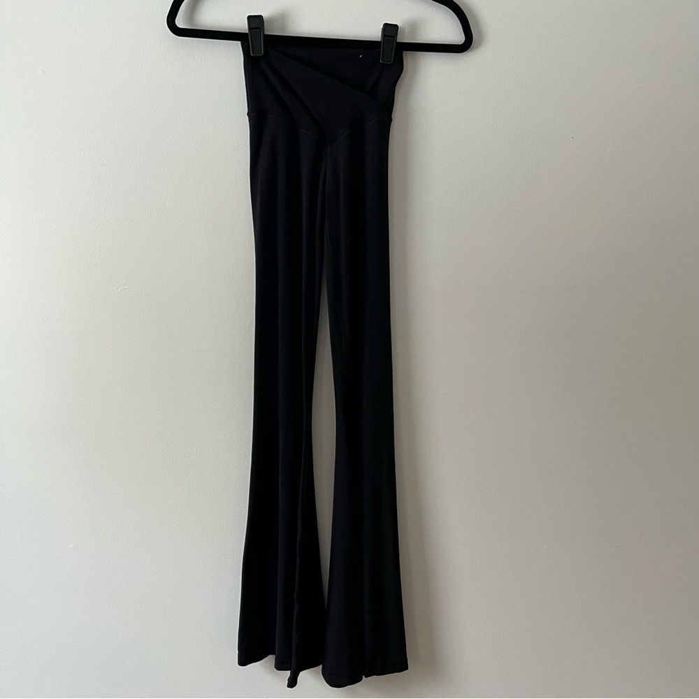 Aerie Offline Flare Leggings XS Black Crossover